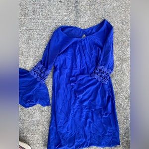 blue dress w flared wrist